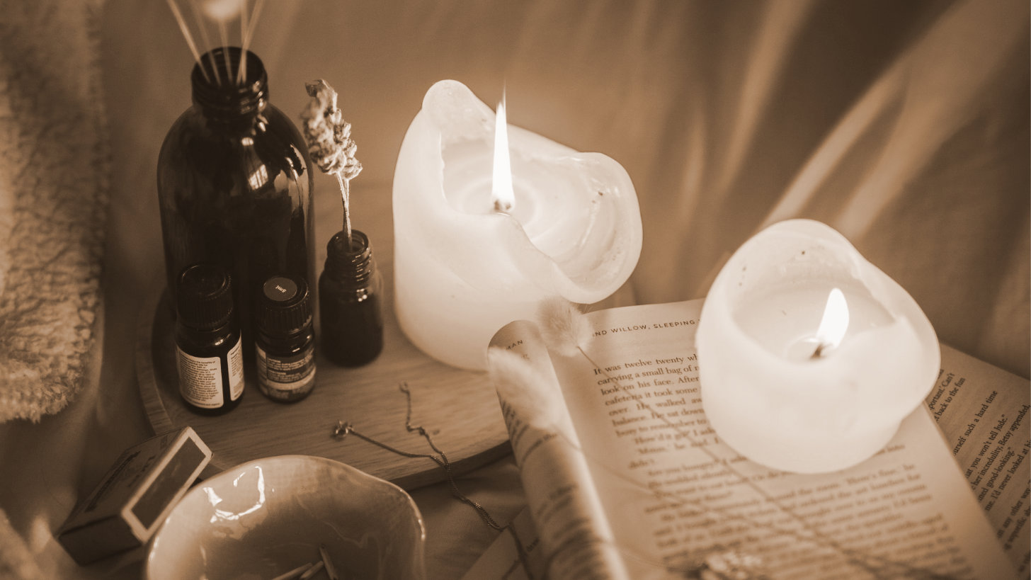 Lire la suite à propos de l’article Les accessoires et huiles de massage : créer une ambiance sensuelle pour des moments intimes